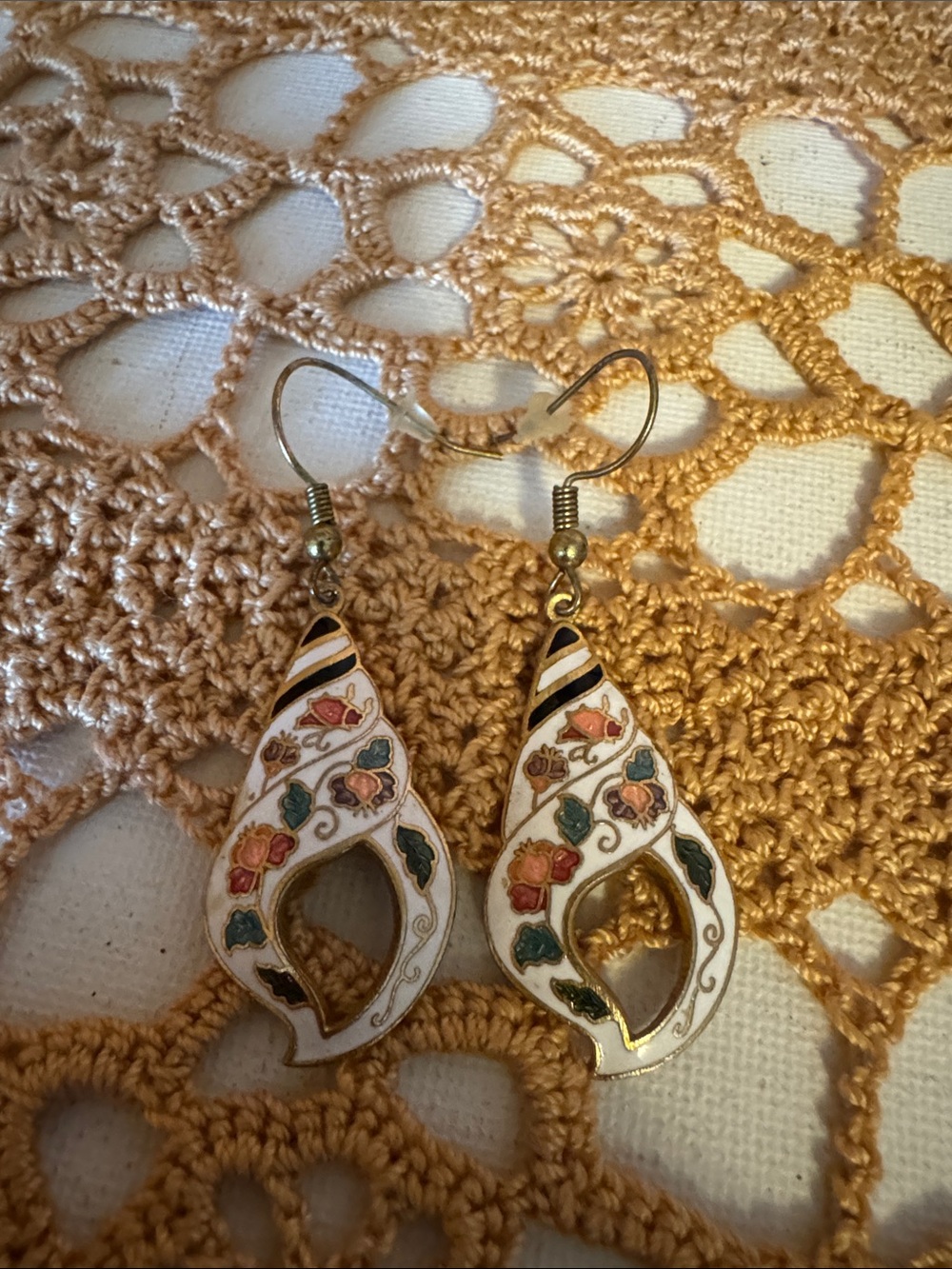 White Floral seashell Enamel Dangle Earrings - Women Jewelry